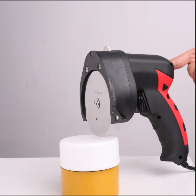 KS100E Łatwa w obsłudze krajalnica o dużej mocy